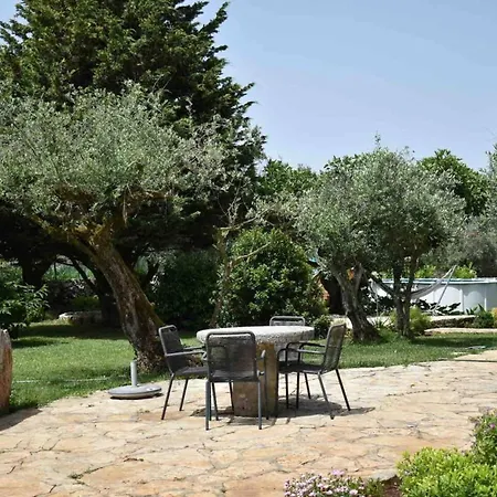 Charming House With Private Pool In * Porto de Mos (Leiria)