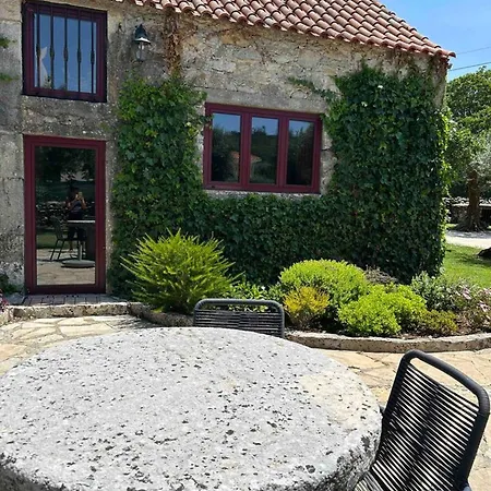 Charming House With Private Pool In Porto de Mos (Leiria)